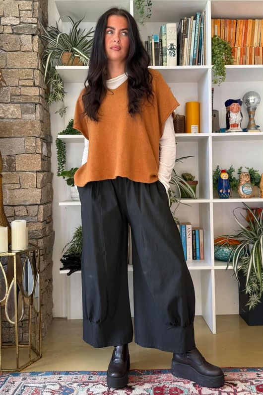 Bennie Quirky Barrel Pant Coffee Bean Pin Stripe